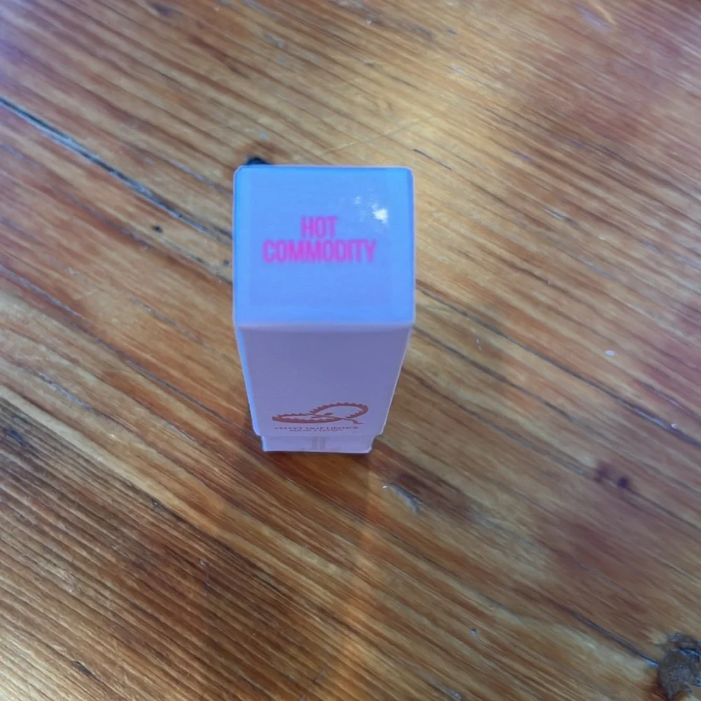 Hot Commodity New in box Jeffree‎ Star Velvet Trap Lipstick Hot Pink matte